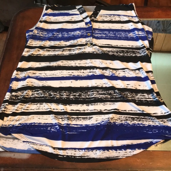 Top - Picture 3 of 4